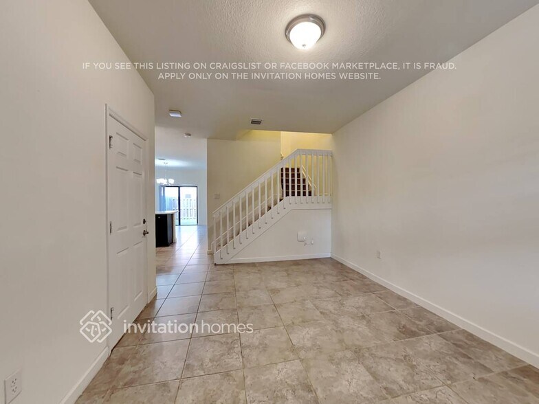 Building Photo - 3353 SE 2nd Ct