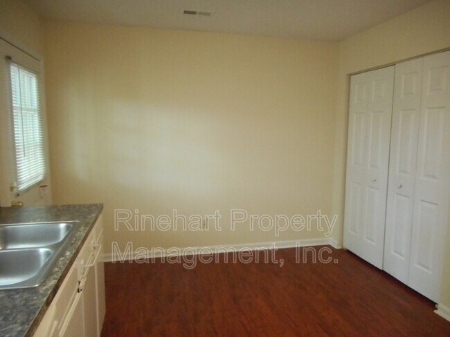 Building Photo - 1112 Camden Ave