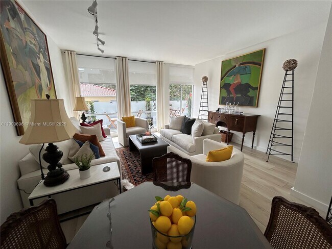 Primary Photo - 700 Biltmore Way