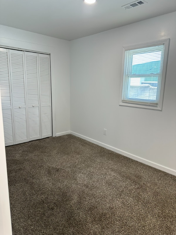 Building Photo - 28532 Grayling Ave