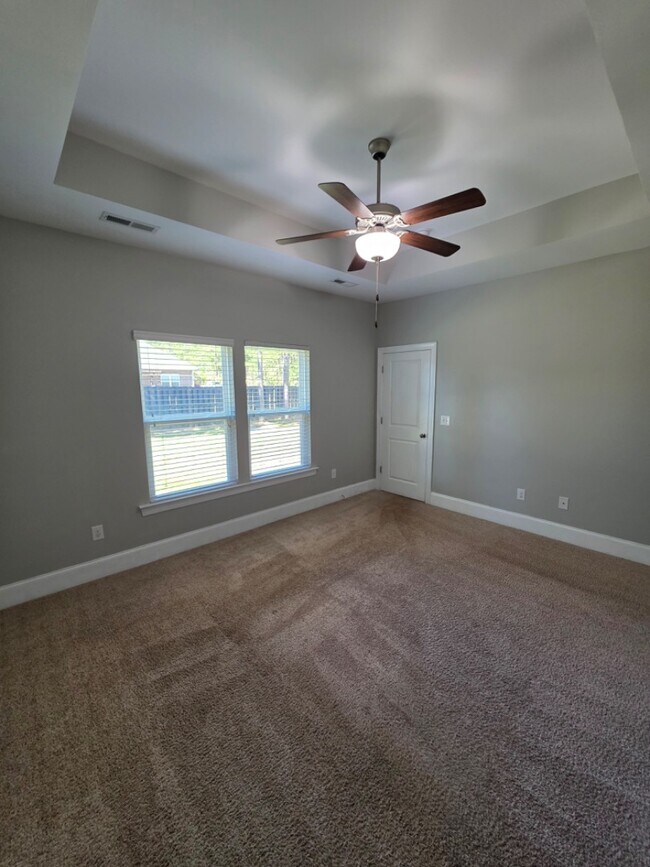 Building Photo - 1608 Palmetto Palm Dr
