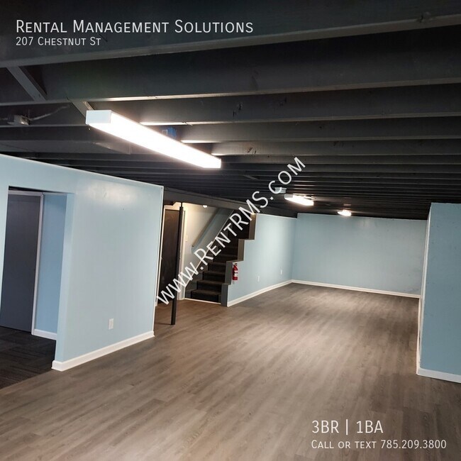 Building Photo - 207 Chestnut St