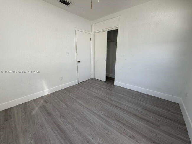 Building Photo - 9240 Nautilus Dr