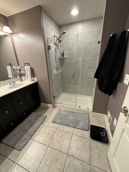 Master bath - 16654 Danridge Manor Dr