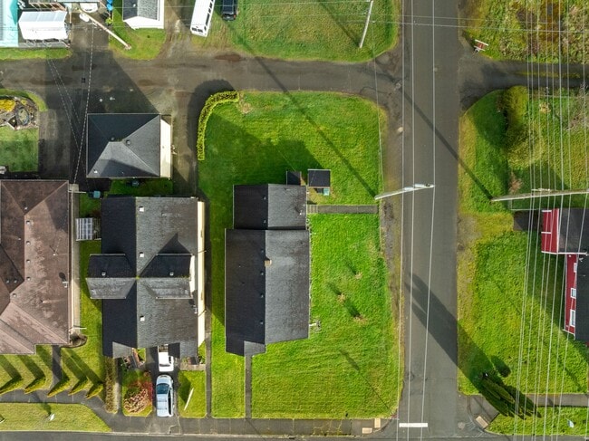 Building Photo - 3033 Sumner Ave