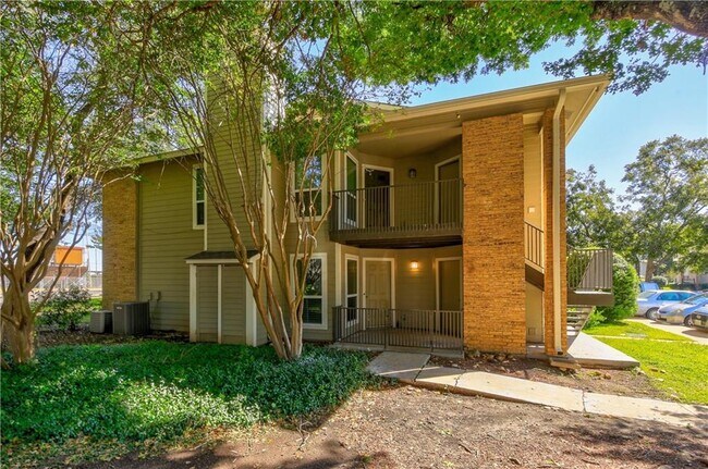 Building Photo - 10616 Mellow Meadow Dr