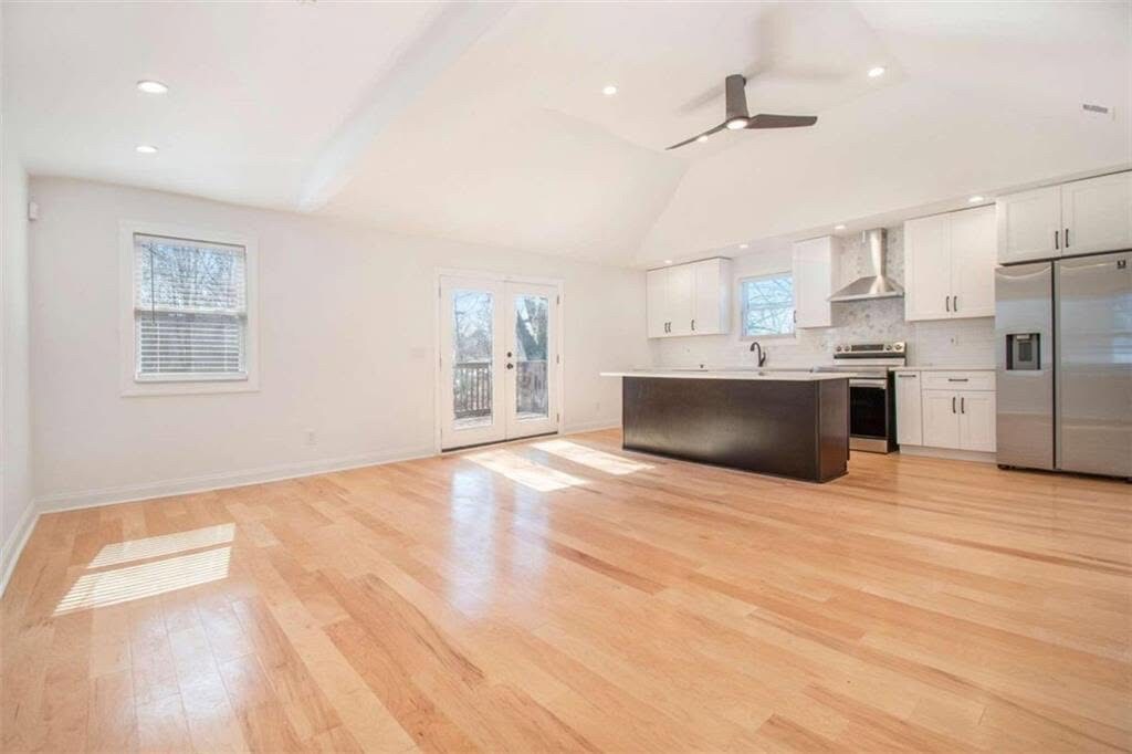 Building Photo - Room in House on Meldon Ave SE