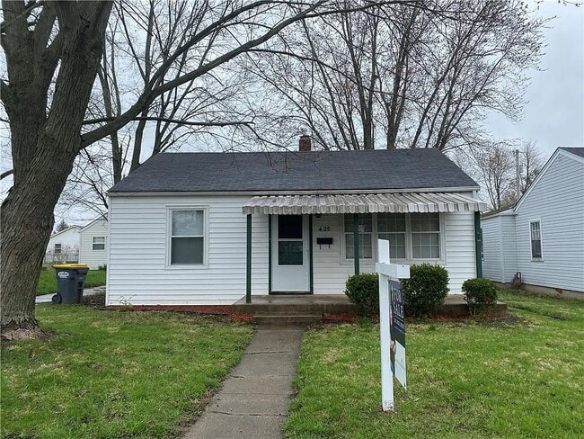 Primary Photo - 425 E 36th St