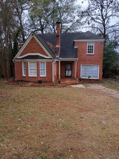 Building Photo - 2026 Bullard St