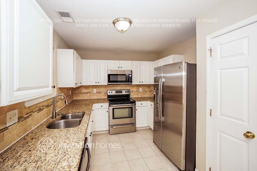 Building Photo - 12601 Cedar Crossings Dr