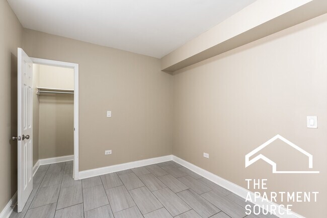Building Photo - 2618 N Harding Ave