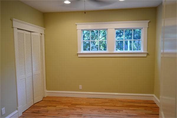 Building Photo - 104 S Rosemont Ave