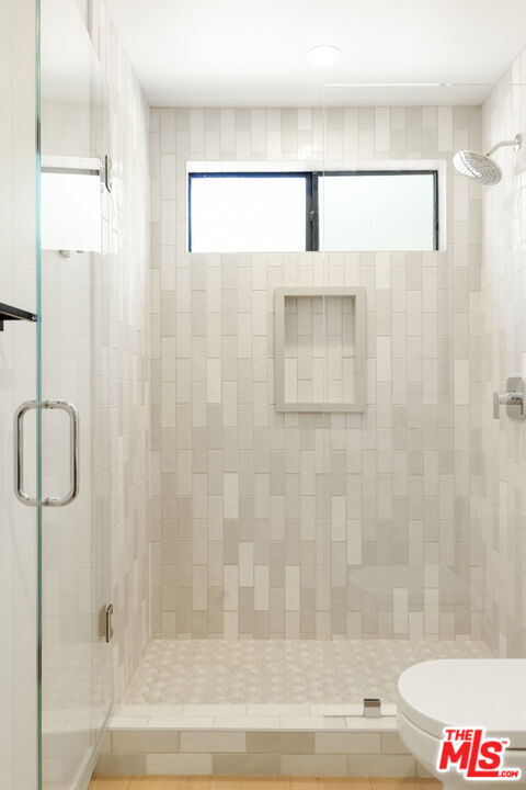 Building Photo - 4933 Collett Ave