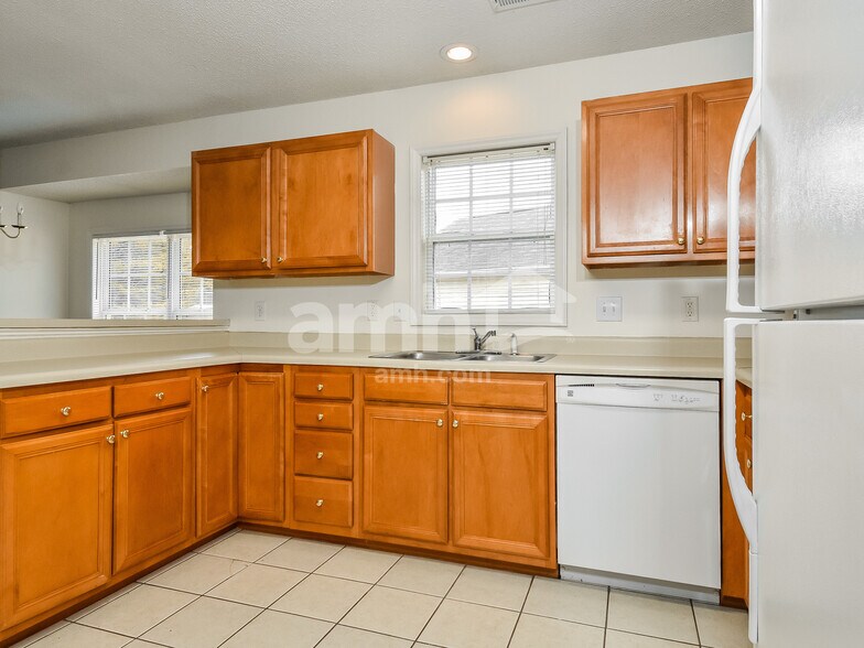 Building Photo - 137 Cameron Way Cir