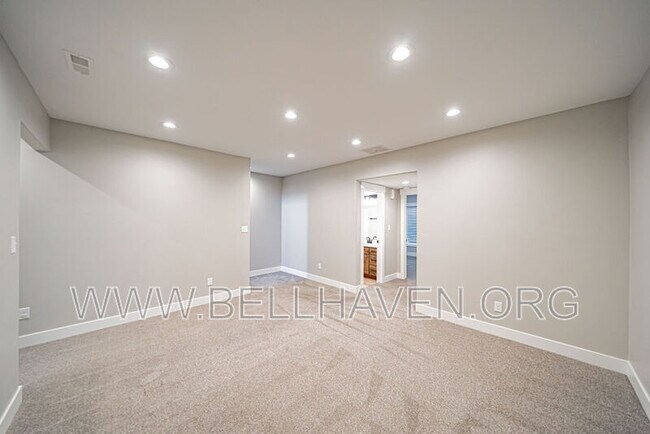 Building Photo - 1483 Fremont Ave