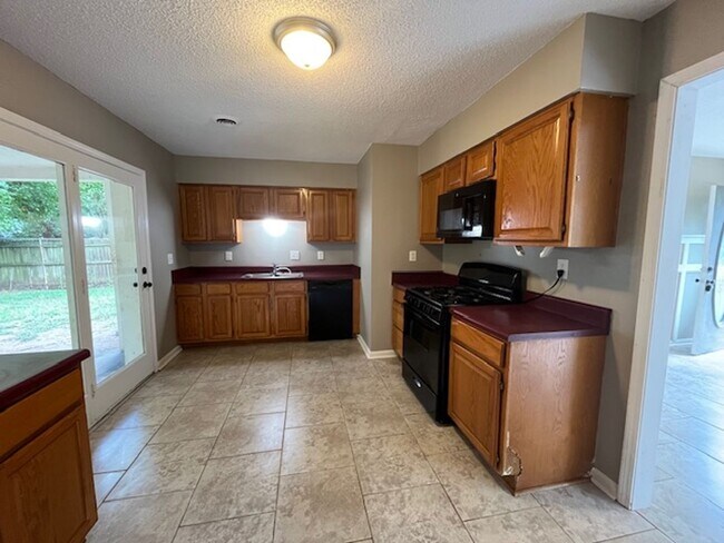 Building Photo - Renovated 3 Bedroom 1.5 Bath Home for Rent!!