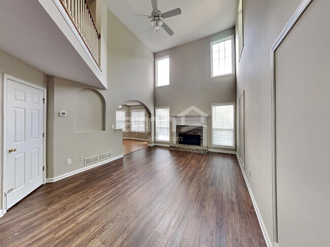 Building Photo - 3830 Rivendell Ln