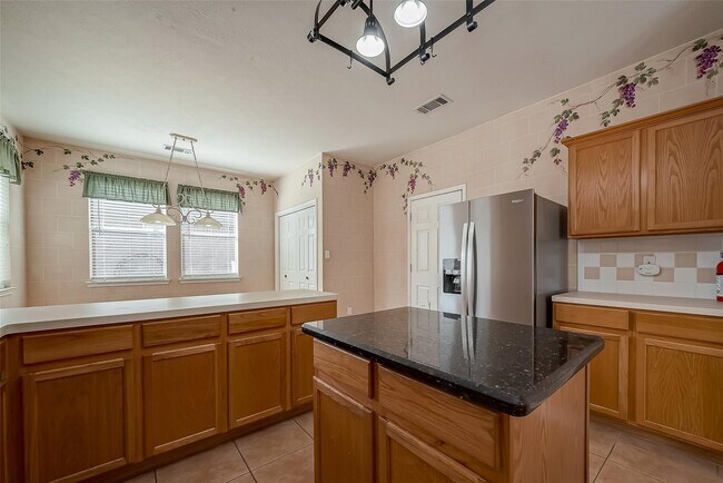 Building Photo - 20519 Westfield Estates Dr