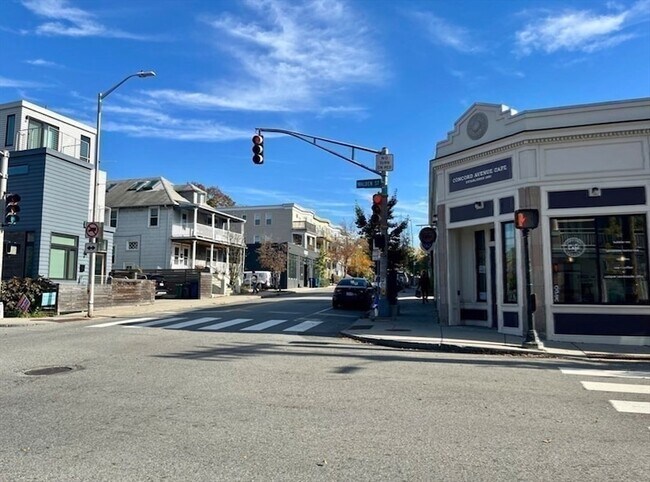 Building Photo - 375 Walden St