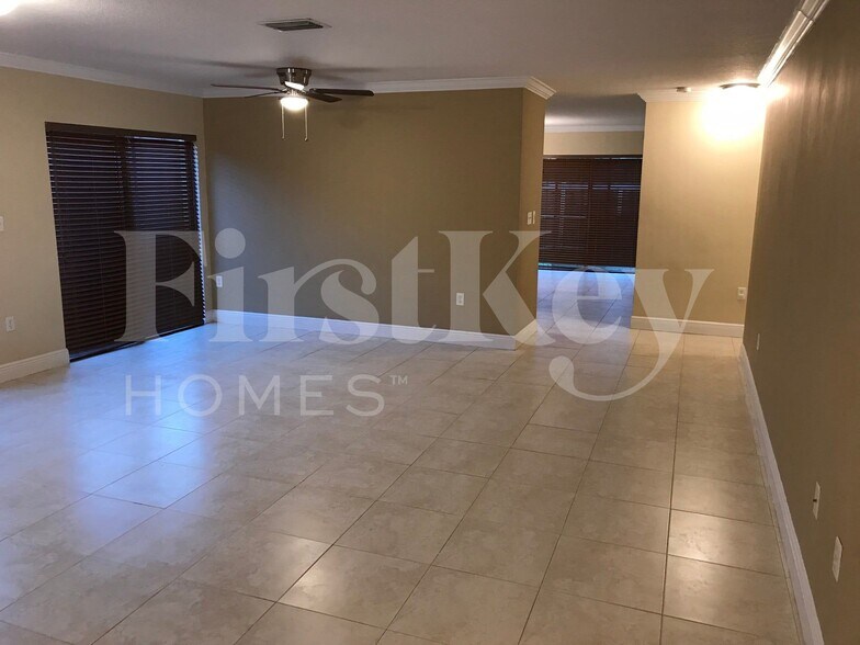 Building Photo - 12827 SW 256th Terrace