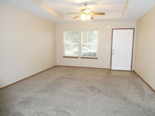 Building Photo - 3 bd 2 bath - Grain Valley