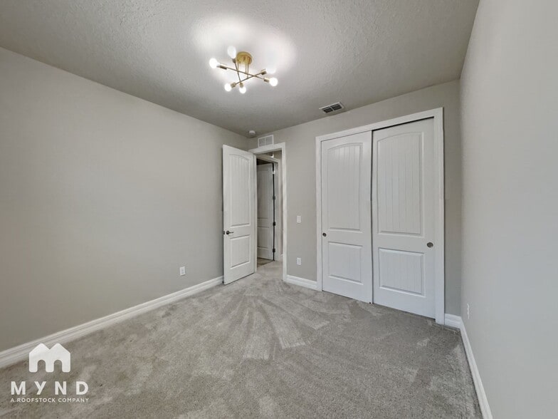 Building Photo - 10705 Green Harvest Dr.