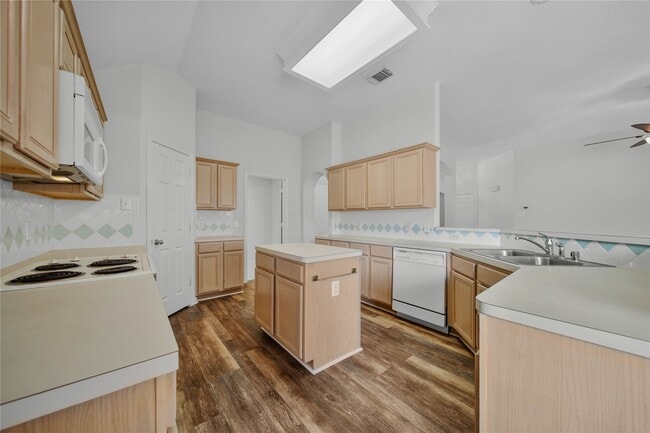 Building Photo - 11719 Short Trail Ln