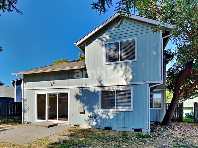 Building Photo - 5521 44th Ct SE