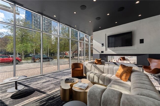 Building Photo - 3324 Peachtree Rd NE