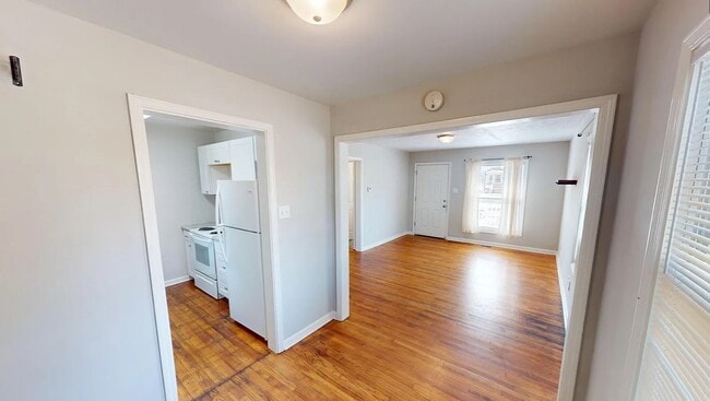 Building Photo - 4702 Young Ave