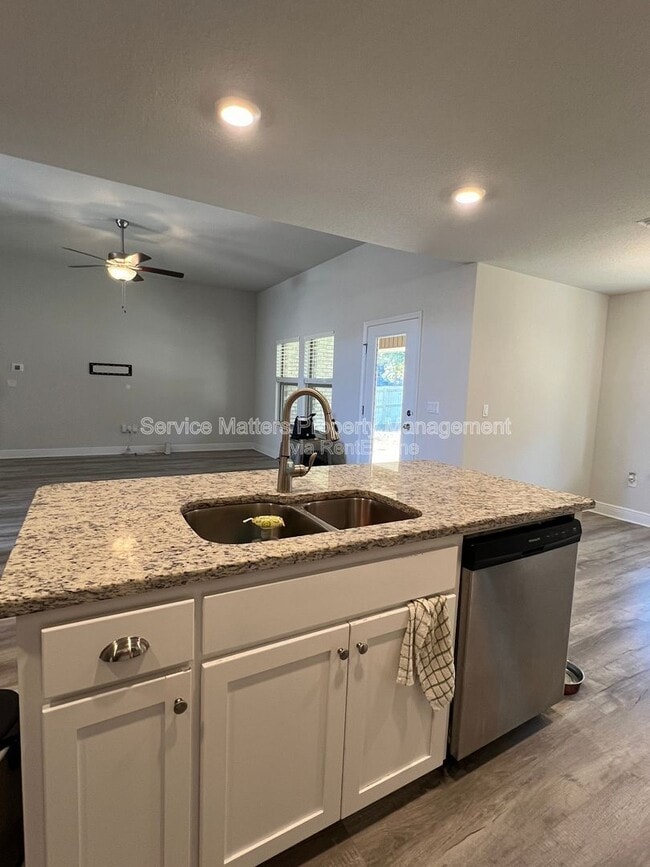 Building Photo - 5955 Parsonage Cir