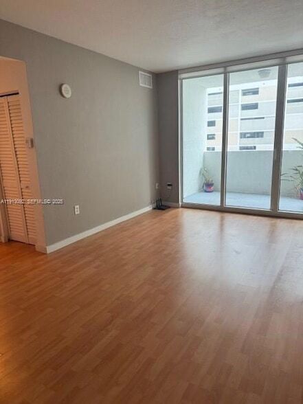 Building Photo - 500 NE 29th St