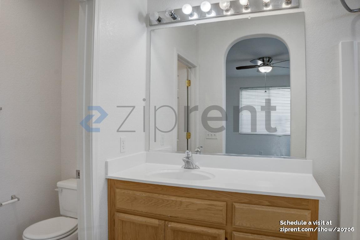 Building Photo - 1834 Zurlo Way