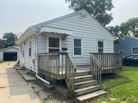 Building Photo - 1539 56th St