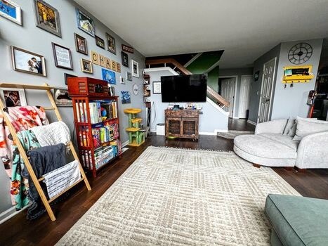 Building Photo - 2731 Smith Springs Rd