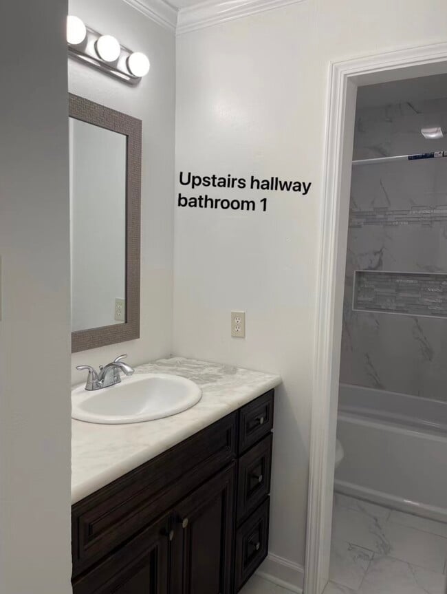 Building Photo - 22 Stanton Hall Dr