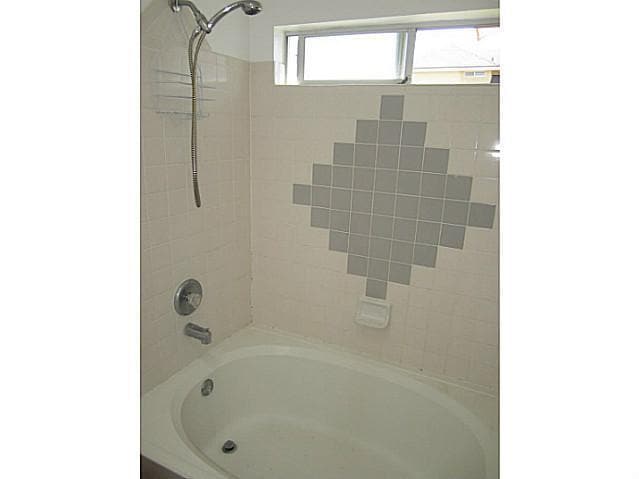 Building Photo - 1468 Plaza Verde Dr