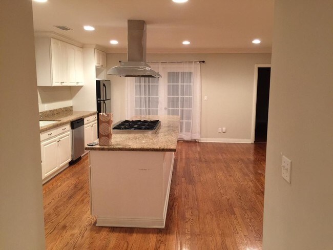 Kitchen - 2226 Patricia Ave