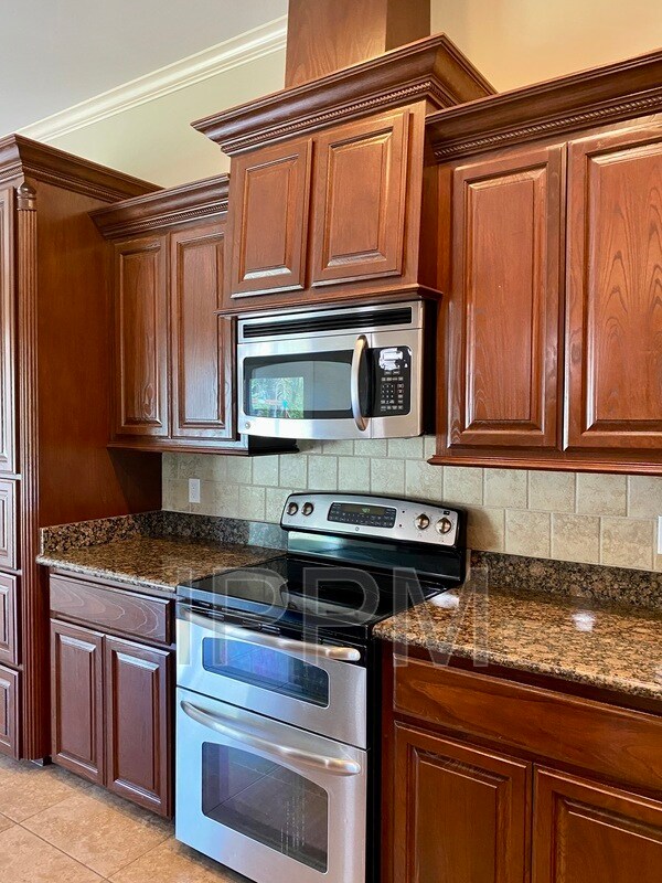 Building Photo - 5602 Wild Laurel