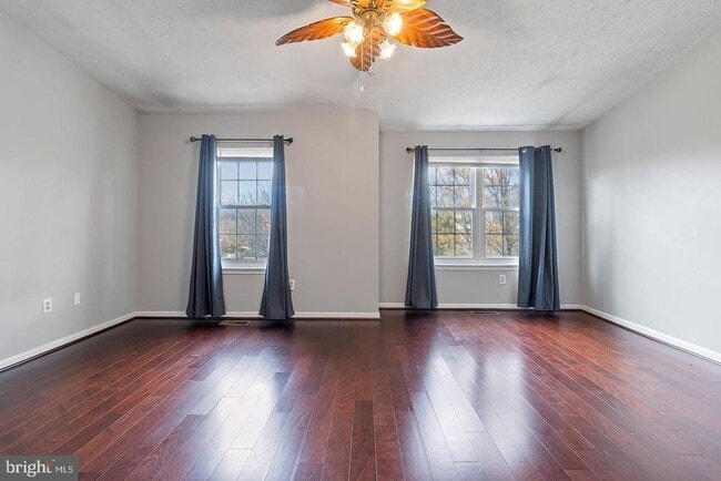 Building Photo - 8926 Mallard Ct