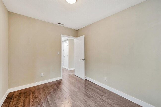 Building Photo - Modern Elegance & Effortless Style l 4BR Santa Clara Home