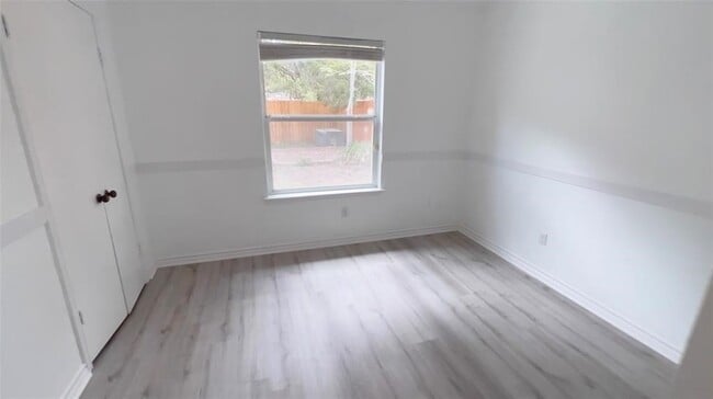 Building Photo - 1419 Valley Landing Dr