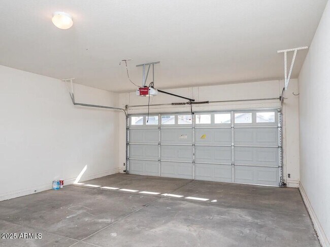 Building Photo - 3680 S Joshua Tree Ln