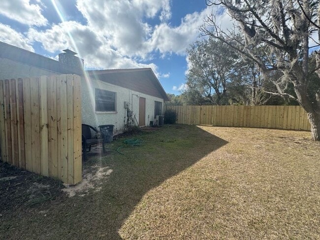 Building Photo - 1366 N Merlin Terrace