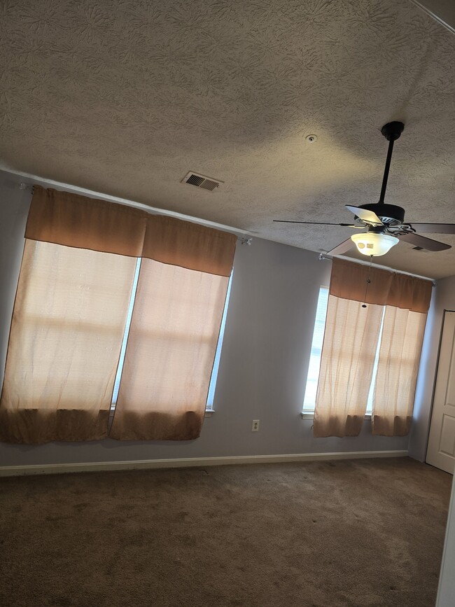 HIGH CEILING MASTER BEDROOM - 16304 Elkhorn Ln