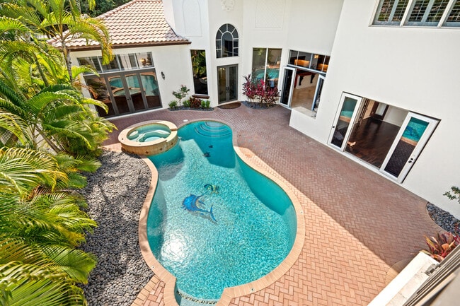 Building Photo - 17550 Circle Pond Ct