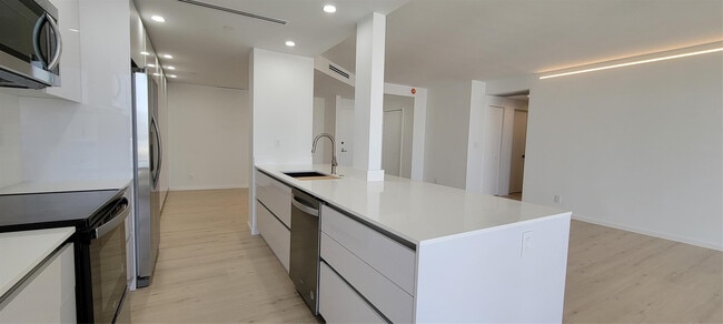 Building Photo - 19355 Turnberry Way