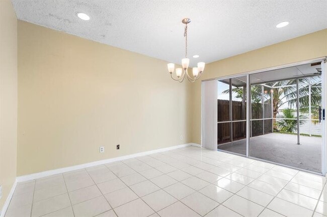 Building Photo - 3138 W Buena Vista Dr
