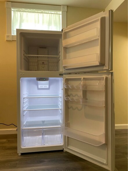 Building Photo - 2432 Burns Ave