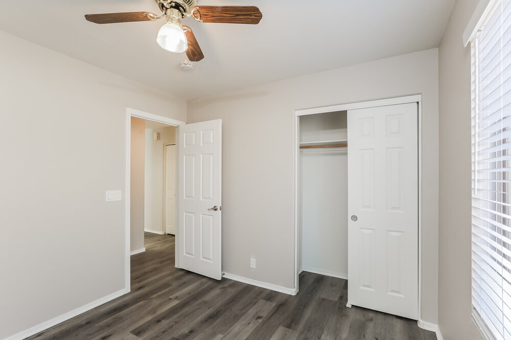 Building Photo - 9323 W Ironwood Dr